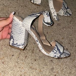STEVE MADDEN heel